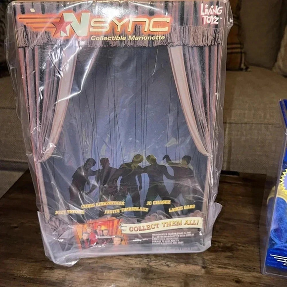 NSYNC Boy’s Band Vintage Bundle of Memorabilia Fan Collectibles 90’s Music 23 PC - Picture 13 of 16